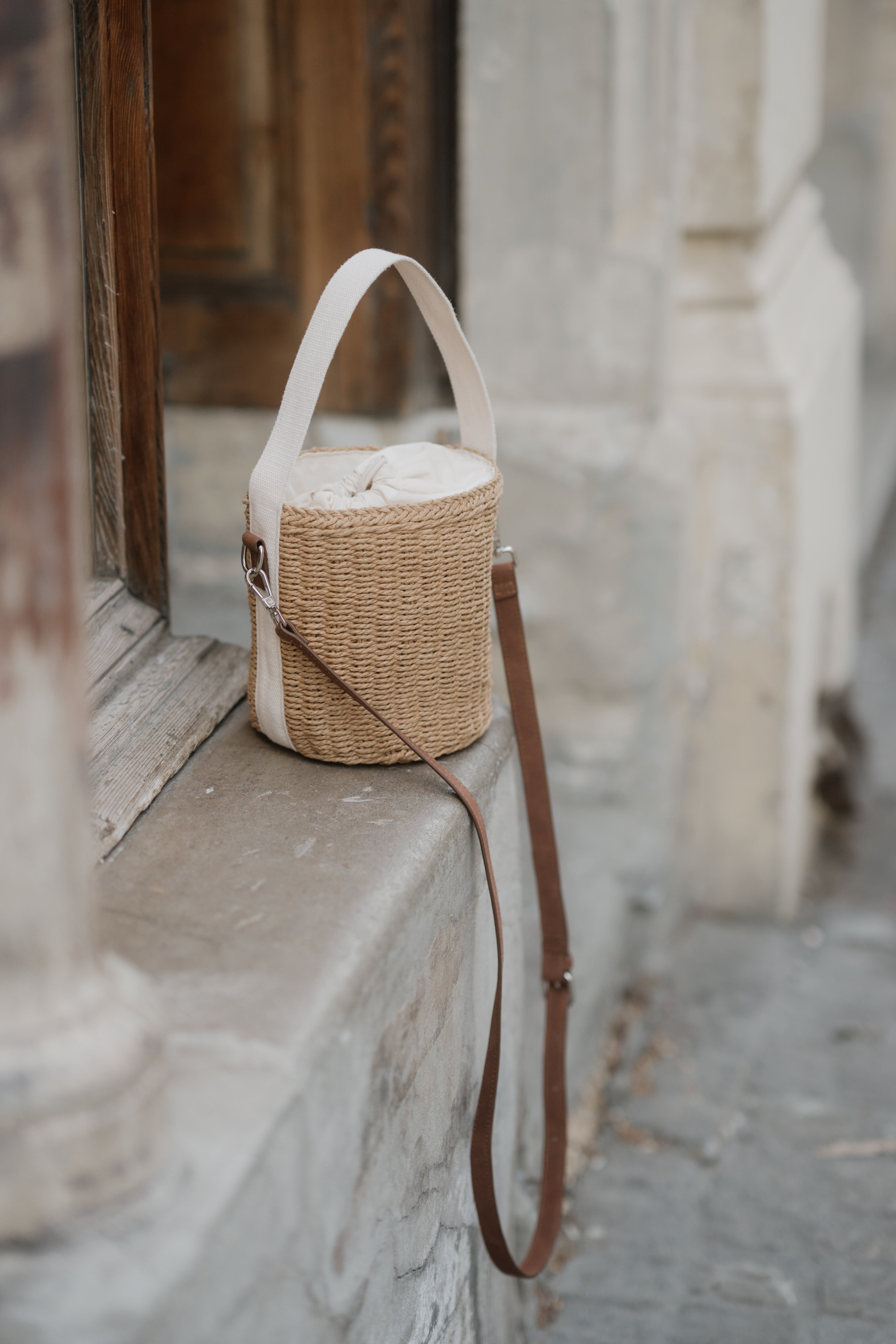 Straw Bucket Gaia